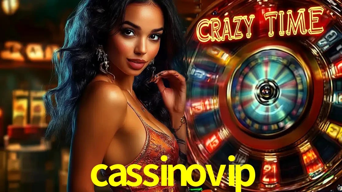 Mulher elegante ao lado da vibrante roda da fortuna do jogo de cassino ao vivo Crazy Time, um dos game shows mais populares e cheios de prêmios do cassinovip.